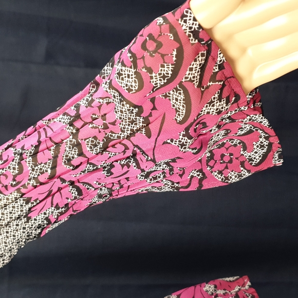 Fun bell-sleeve Button-Down blouse - Picture 6 of 13